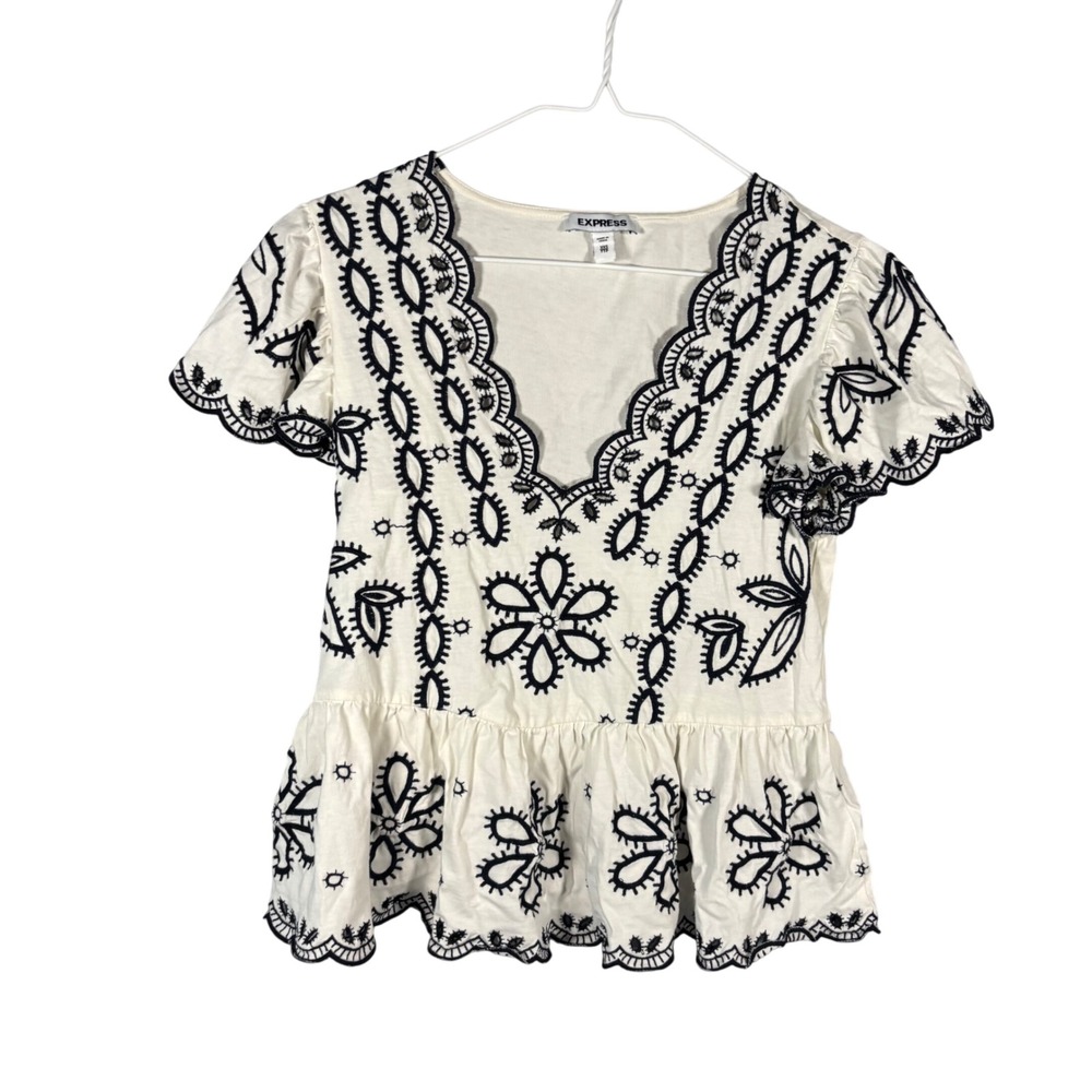 Express Eyelet Peplum Top‎ Womens XXS White Black Embroidered Scalloped V-Neck